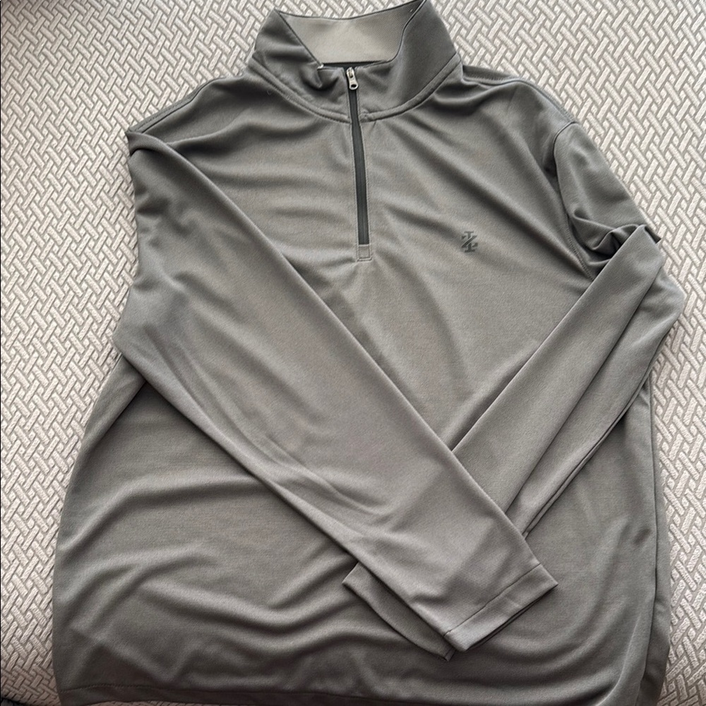 IZOD GOLF Gray Quarter-Zip Pullover